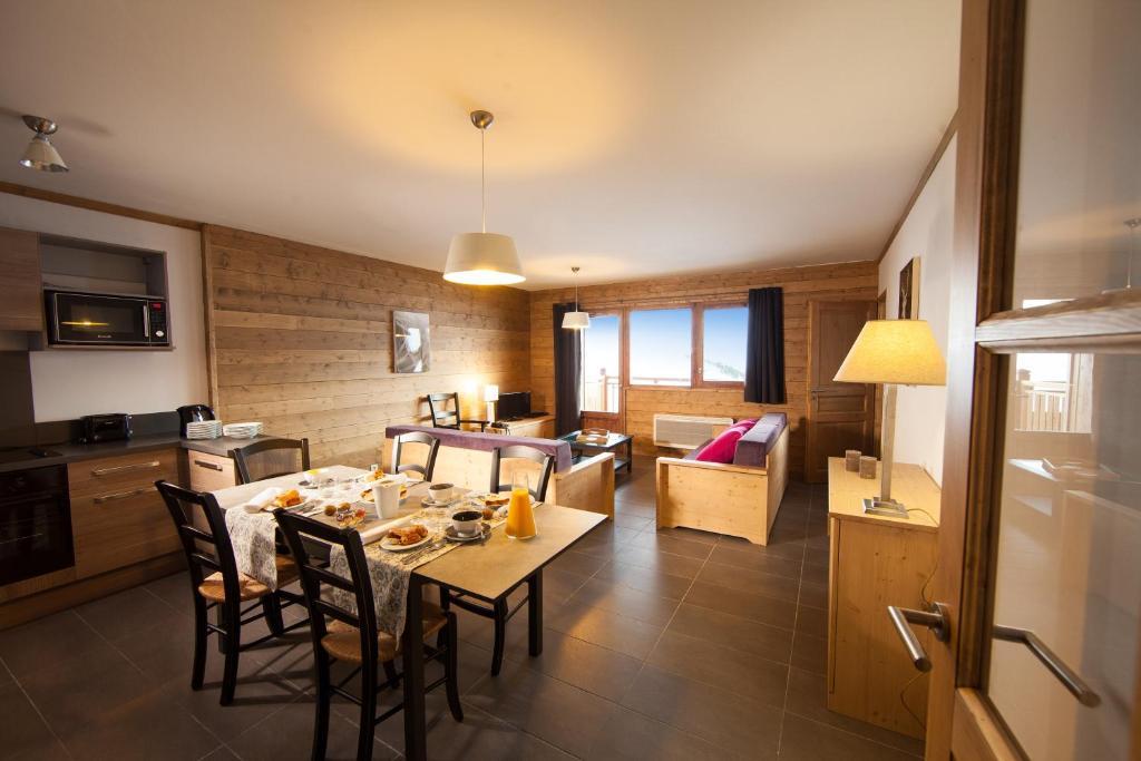 Cgh Residences & Spas Les Chalets Du Soleil Contemporain Saint-Martin-de-Belleville Room photo